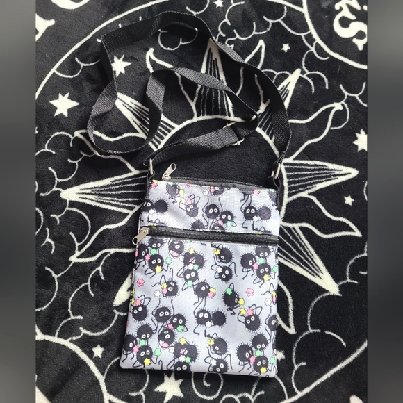 Spirited Away Soot Sprite Passport crossbody bag - Picture 2 of 6